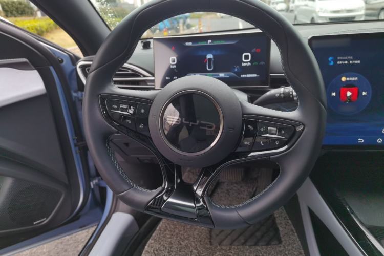 Used BYD Seal 2022 550 km Standard Range Rear-Wheel Drive Prestige Version