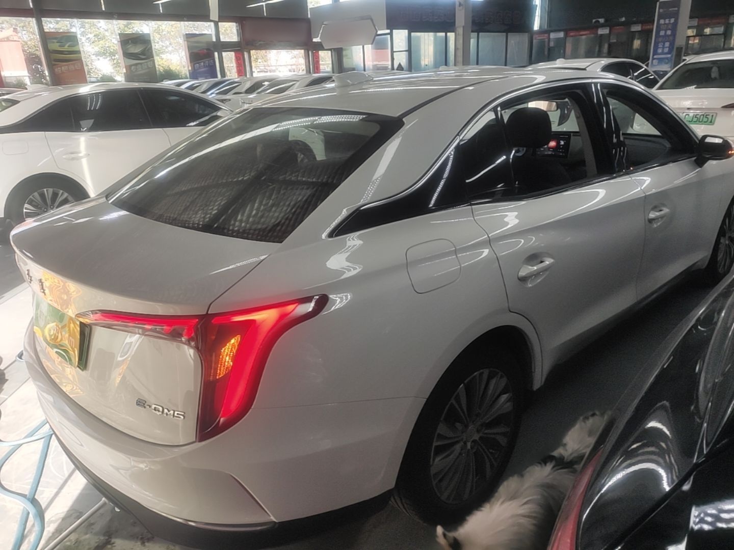 Hongqi E-QM5 2024 450km Range Commuter Version — снимка 6