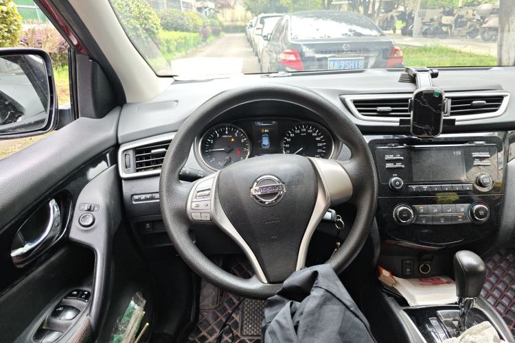 Used Nissan Qashqai 2016 2.0L CVT Elite Edition Steering Wheel