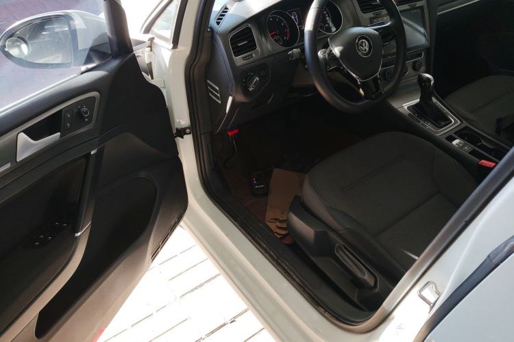 Used Volkswagen Golf 2015 1.6L Automatic Comfort Model