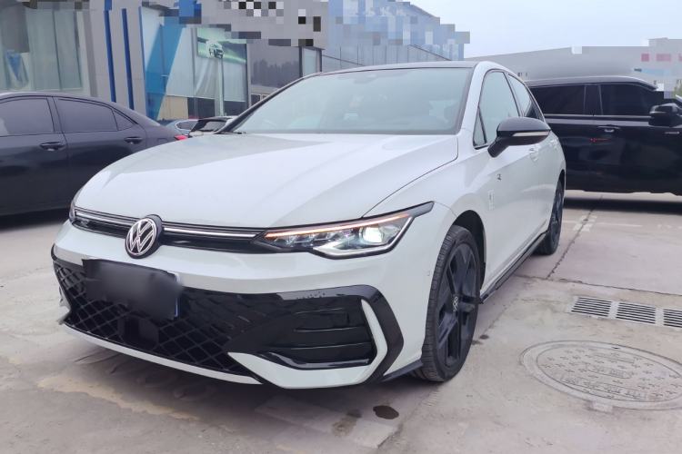 Used Volkswagen Golf 2025 300TSI R-Line
