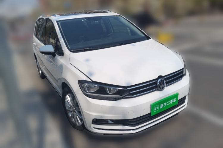 Used Volkswagen Touran 2021 Touran L 280TSI DSG Comfort Edition 7 Seats Front Right 45 Deg