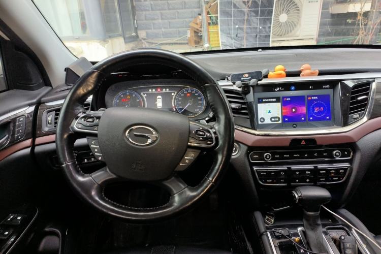 Used GAC Trumpchi GS8 2017 320T Two-Wheel Drive Luxury Smart Connectivity Version (7 Seats)