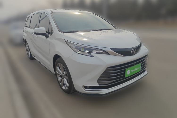 Used Toyota SIENNA 2024 2.5L Hybrid Luxury Edition