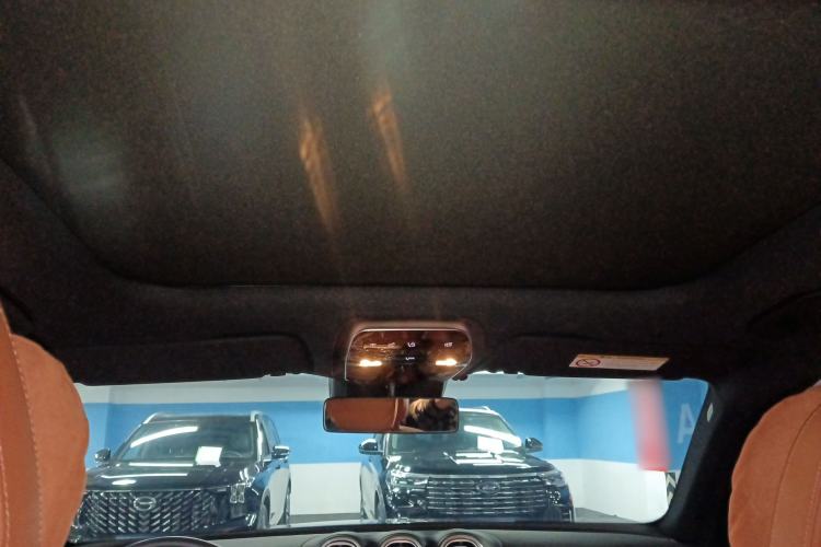 Used Mercedes-Benz GLC 2023 GLC 260 L 4MATIC Luxury Model 5 Seats
