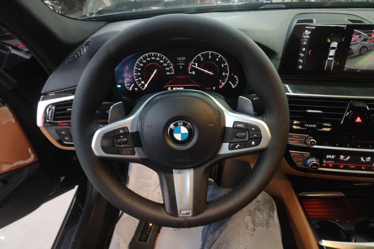 Used BMW 5 Series 2019 530Li Leading Model M Sport Package