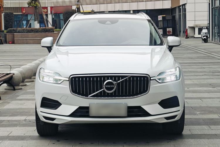 Used Volvo XC60 2019 T5 4x4 Smart Edition China V Standard