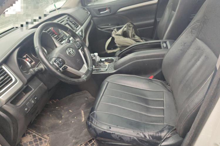 Used Toyota Highlander 2018 2.0T Four-Wheel Drive Luxury Edition 7 Seats China V Emission Standard Left Front Seat