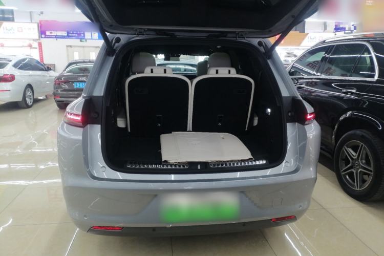 Used Li Auto L8 2023 Pro Model
