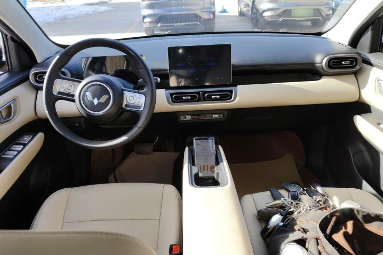 Used Wuling Bingo PLUS 2024 401 km Flagship Edition Four-Seater Version
