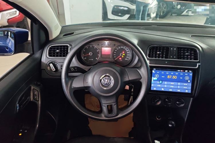 Used Volkswagen Polo 2011 1.6L Automatic ZhiShang Version Steering Wheel