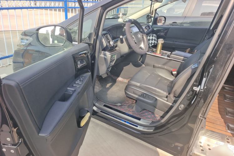 Used Honda Elysion 2019 2.0L Hybrid Luxury Edition
