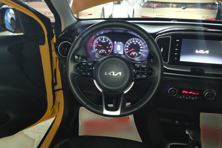 Used Kia kx1 Stonic 2021 1.4L CVT Sunroof Model