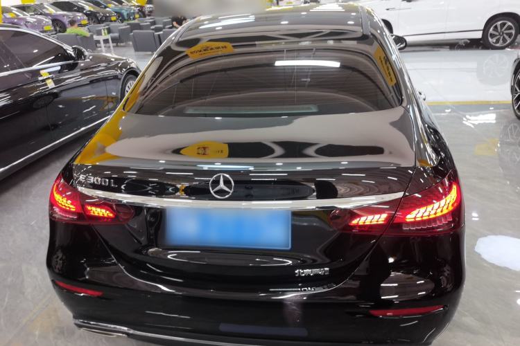 Used Mercedes-Benz E-Class 2022 Second Facelift E 300 L Fashion Edition
