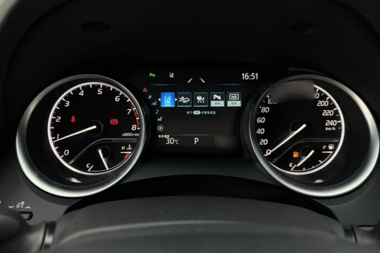 Used Toyota Camry 2021 2.0G Luxury Edition
