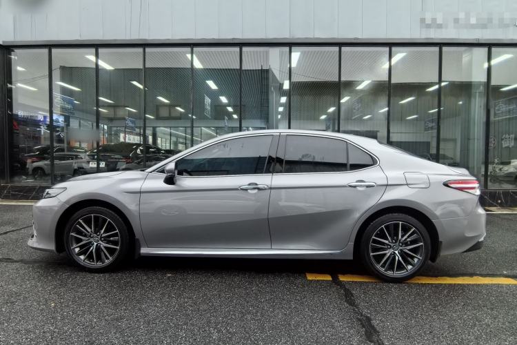 Used Toyota Camry 2023 2.5G Luxury Edition
