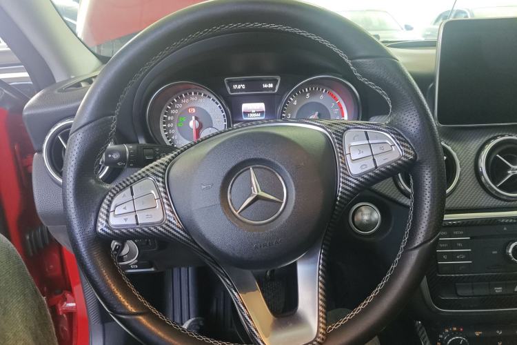 Used Mercedes-Benz GLA 2016 GLA 200 Sport Edition Steering Wheel