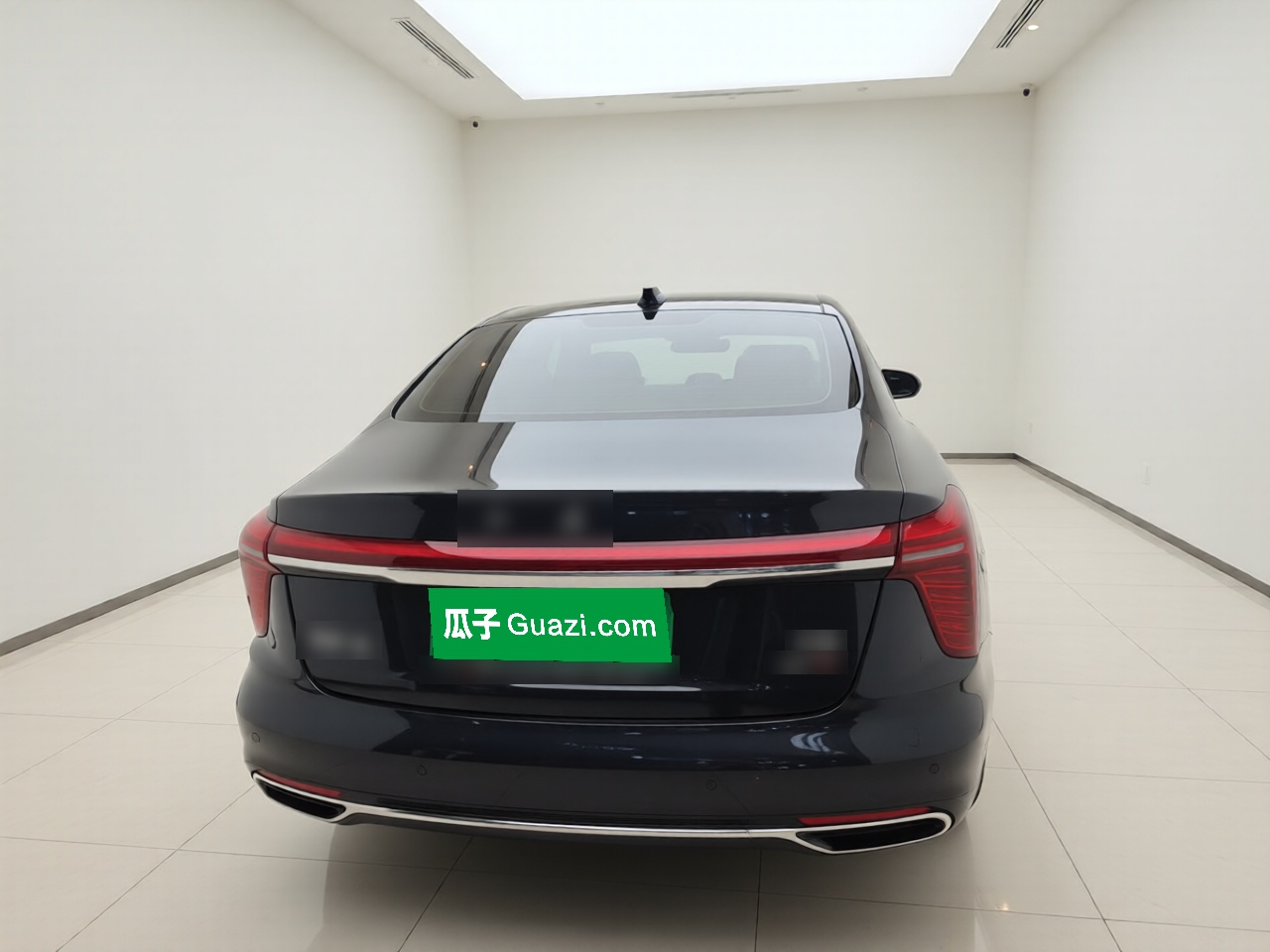 Hongqi H5 2025 2.0T Automatic Flag Edition – 500 000 Units Commemorative Version — снимка 5