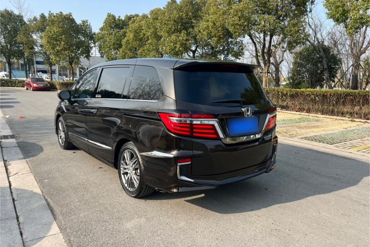 Used Honda Elysion 2019 2.0L Hybrid Luxury Edition
