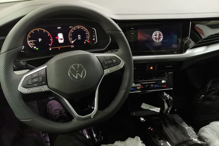 Used Volkswagen Passat 2026 Model, Outstanding 330TSI Xingkong Elite Edition