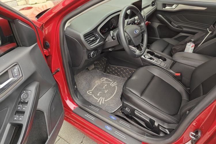 Used Ford Focus 2020 Sedan EcoBoost 180 Automatic Trend Edition Driver Seat