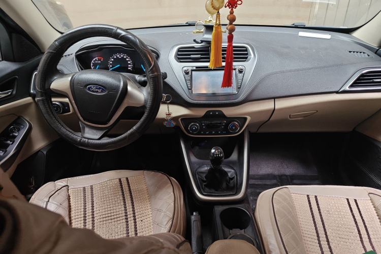 Used Ford Escort 2015 1.5L Manual Fashion Edition