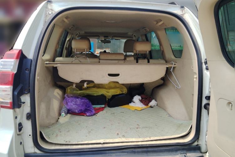 Used Toyota Prado 2016 2.7L Automatic Standard Edition Trunk