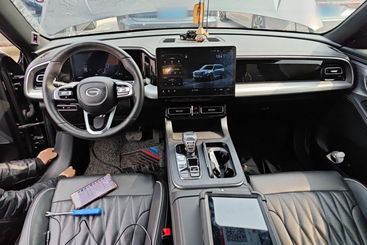 Used GAC Trumpchi GS8 2022 LINGHANG Series 2.0 TGDI Two-Wheel-Drive Luxury Edition (7 Seats) Center Console