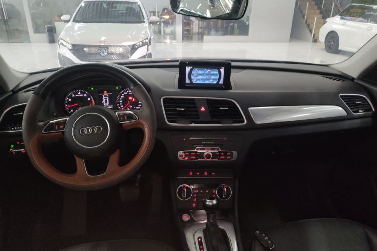 Used Audi Q3 2017 30 TFSI Fashion Model
