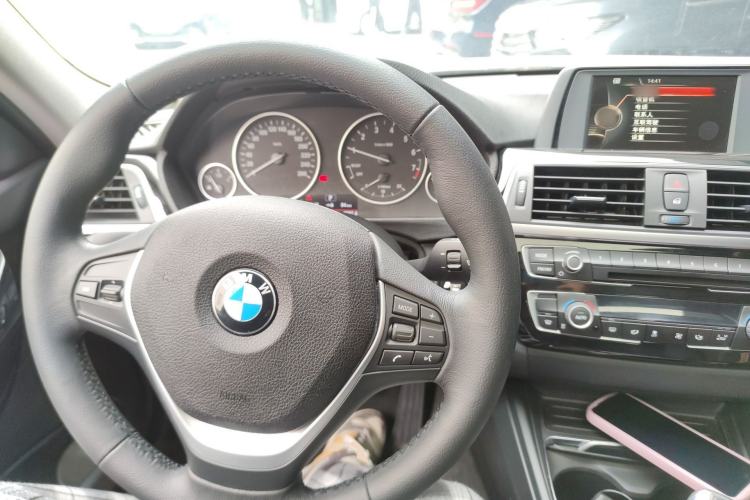 Used BMW 3 Series 2016 320Li Ambition Model
