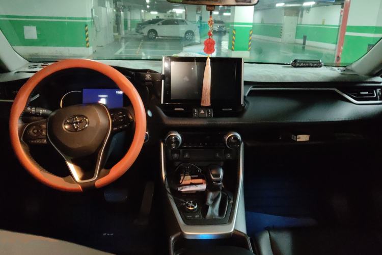 Used Toyota RAV4 2021 2.0L CVT Four-Wheel Drive Premium Edition