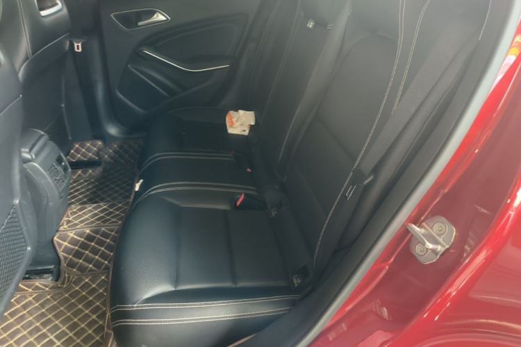 Used Mercedes-Benz GLA 2018 GLA 200 Fashion Model Left Rear Seat