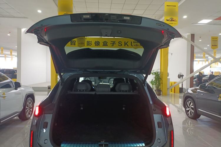 Used Lynk & Co 08 EM-P 2023 220km All-Wheel-Drive Performance Halo
