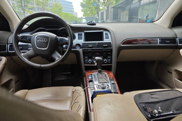 Used Audi A6L 2009 2.4L Luxury Edition Center Console