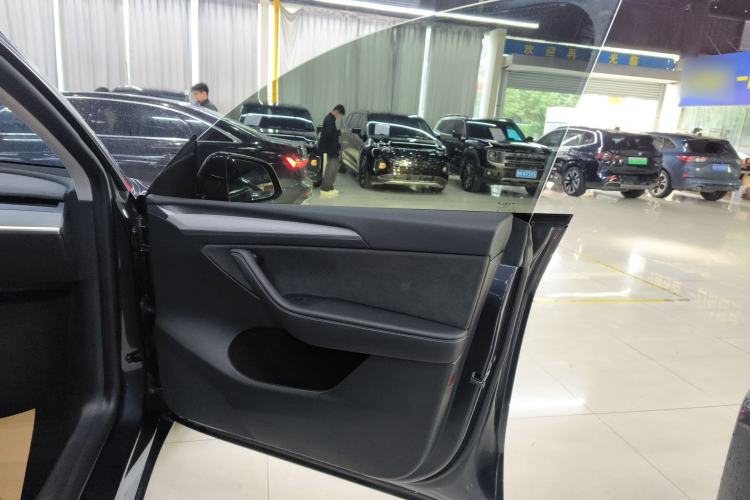 Used Tesla Model Y 2024 Rear-Wheel-Drive Version