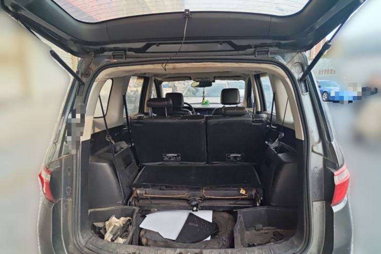 Used CHANGAN KAICHENG Oushang A600 2016 1.5L Manual Luxury 7-Seater Trunk