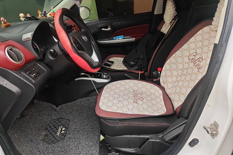 Used CHANGAN Benni 2015 1.4L IMT Luxury Version China IV Standard
