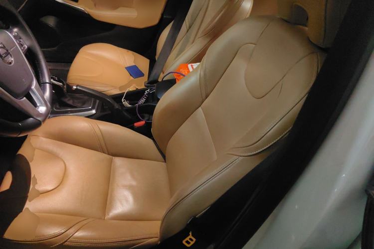 Used Volvo V40 2017 T3 Zhiyi Edition