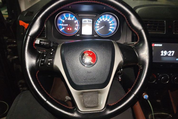 Used FORTHING Joyear X5 2013 1.6L Manual Luxury Model China IV Standard Steering Wheel