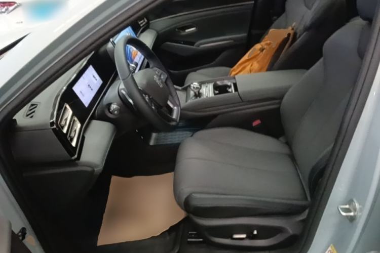 Used BYD Qin L 2025 DM-i Smart Drive 120KM Superior Model
