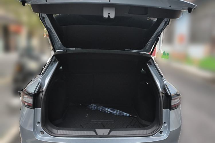 Used Volkswagen ID.4 X 2024 Pure & Smart Edition Trunk