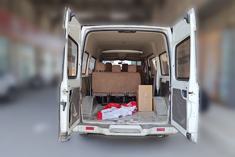 Used SAIC MAXUS Xintu V80  Trunk