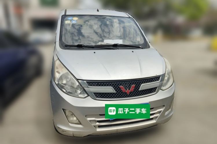Used Wuling Rongguang V 2016 1.2L Standard Version Front