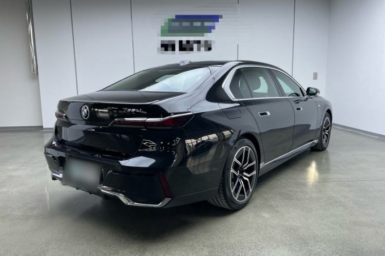 Used BMW 7 Series 2023 735Li M Sport Package
