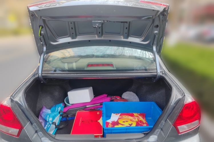 Used Soueast V3 Lingyue 2011 1.5L Manual Upgrade Edition Trunk