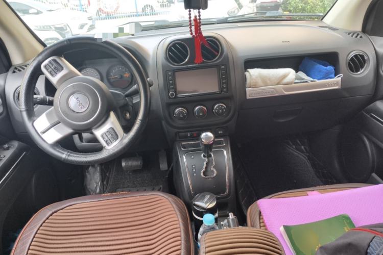 Used Jeep Compass 2014 2.4L four-wheel drive sport version