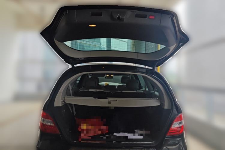 Used Mercedes-Benz R-Class 2014 R 320 4MATIC Business Model Trunk