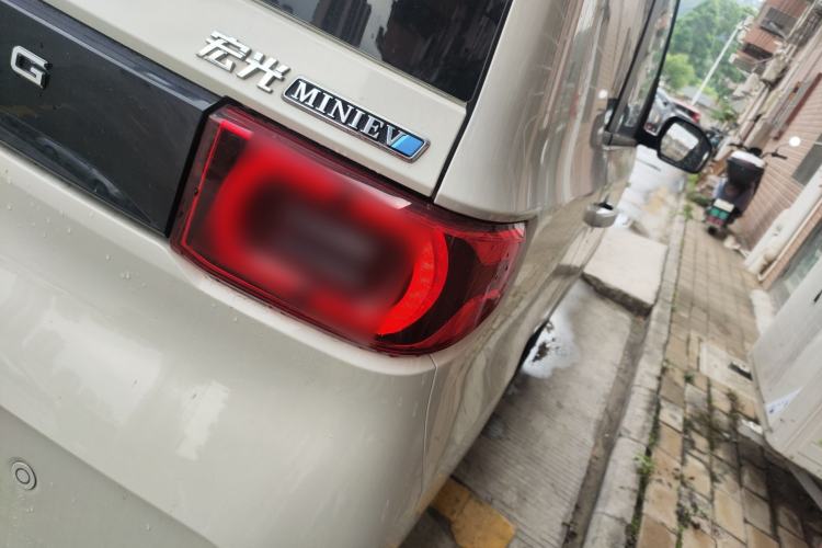 Used Wuling Hongguang MINIEV 2021 Macaron Fashion Edition Lithium-Ion Battery Right Rear Taillight