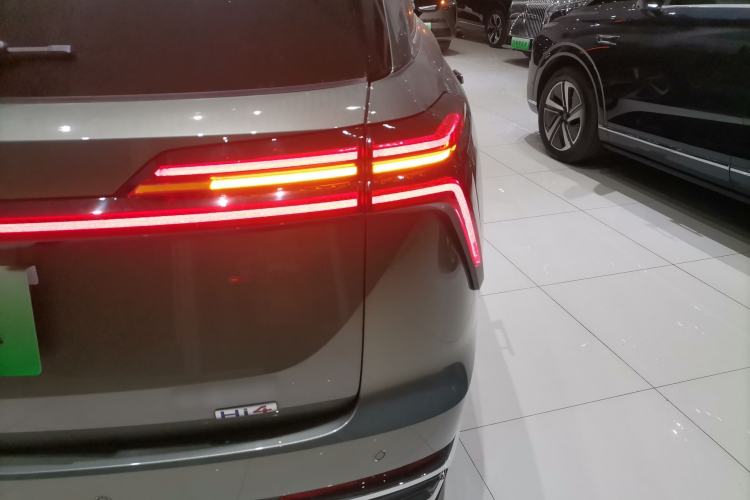 Used Wey Lanshan 2025 Four-Wheel Drive Max