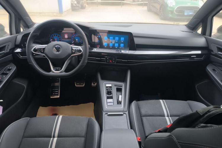 Used Volkswagen Golf 2023 280TSI DSG R-Line Lite
